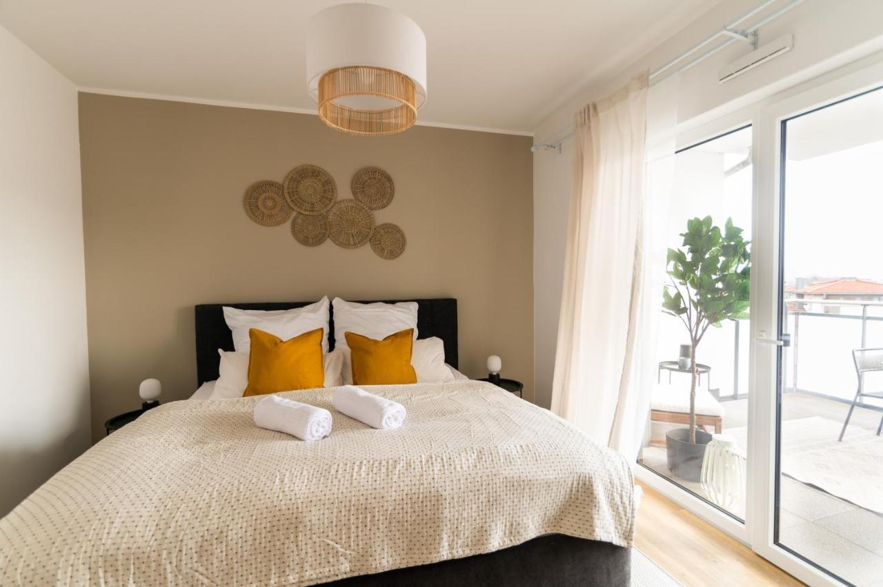 Dwellstay - Modernes Apartment I 55Qm I 2 Zimmer I Kueche I Bad I Terrasse I Tv I Wlan باد هيرسفيلد المظهر الخارجي الصورة