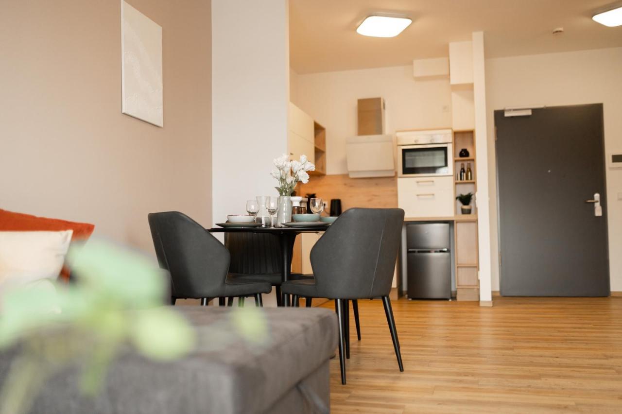 Dwellstay - Modernes Apartment I 55Qm I 2 Zimmer I Kueche I Bad I Terrasse I Tv I Wlan باد هيرسفيلد المظهر الخارجي الصورة