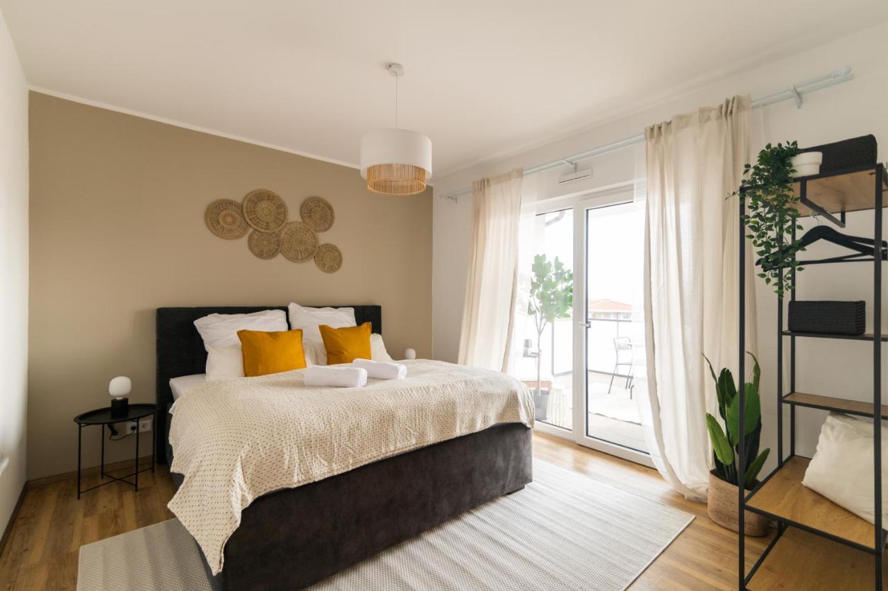 Dwellstay - Modernes Apartment I 55Qm I 2 Zimmer I Kueche I Bad I Terrasse I Tv I Wlan باد هيرسفيلد المظهر الخارجي الصورة
