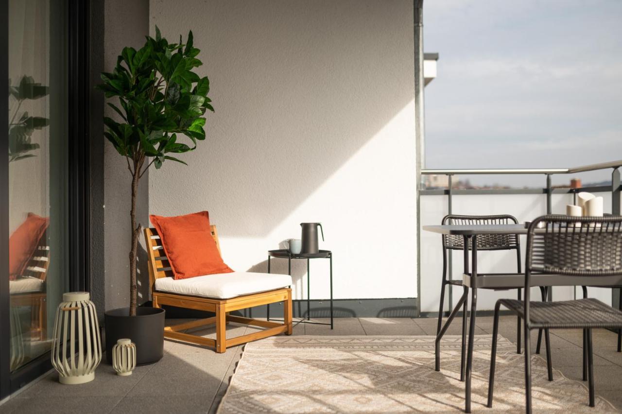 Dwellstay - Modernes Apartment I 55Qm I 2 Zimmer I Kueche I Bad I Terrasse I Tv I Wlan باد هيرسفيلد المظهر الخارجي الصورة